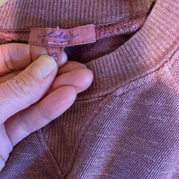 Short Sleeve Calder Blake Short Sleeve Sweatshirt in Burgundy. - Picture 3 of 8